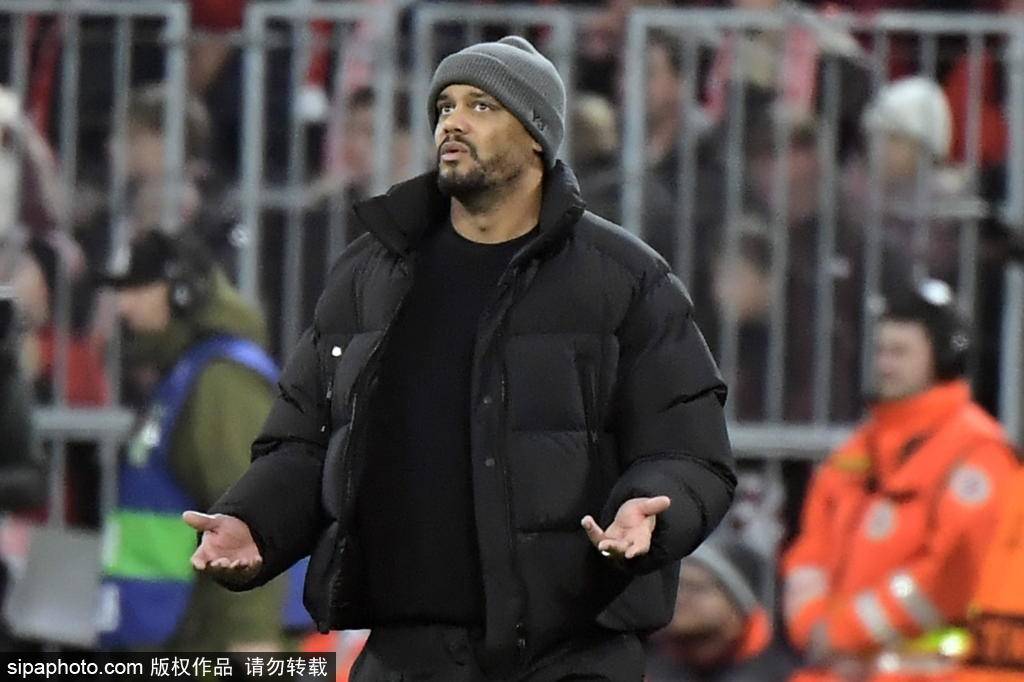 欧冠联赛阶段第6轮：17岁卡尔欧冠4场3球 拜仁3-1逆转葡体