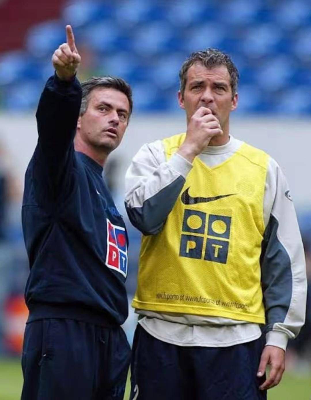 穆帅暴怒痛批球员：本菲卡1-1爆冷，争冠梦碎背后更衣室危机？